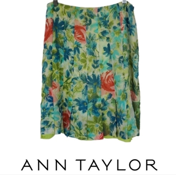 Ann Taylor Dresses & Skirts - Silk Skirt Green Watercolor Floral
